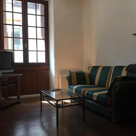 Centre Historic Apartment *